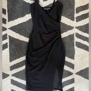 Prettylittlething Midi black dress with slit